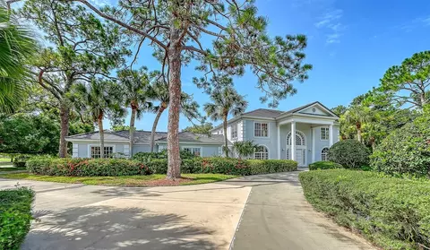 Exterior - 916 Macewen Dr, Osprey, FL 34229 photo 5 of 22