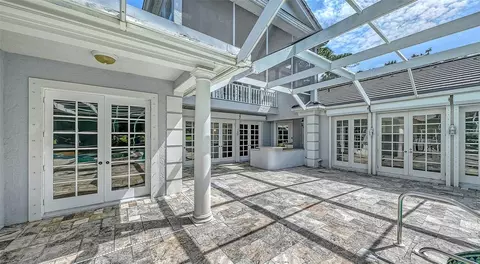 Exterior - 916 Macewen Dr, Osprey, FL 34229 photo 12 of 22