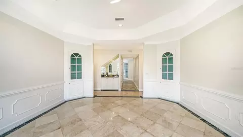 Entry Way - 916 Macewen Dr, Osprey, FL 34229 photo 5 of 9