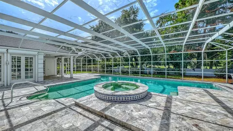 Exterior - 916 Macewen Dr, Osprey, FL 34229 photo 2 of 22