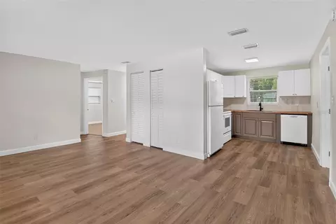 305 Joyce St, Edgewater, FL 32132 photo 12