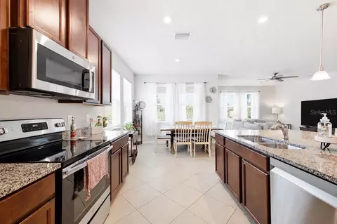 Kitchen - 5907 114th Ave E, Parrish, FL 34219 photo 2 of 3