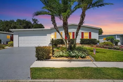 8469 Imperial Lakes Cir, Palmetto, FL 34221
