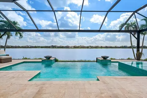 8096 Grande Shores Dr, Sarasota, FL 34240