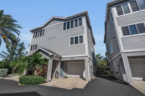 848 Evergreen Way, Longboat Key, FL 34228