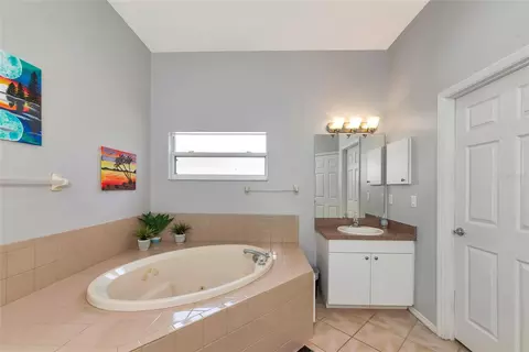 Bath - 11851 69th St E, Parrish, FL 34219 photo 1 of 6