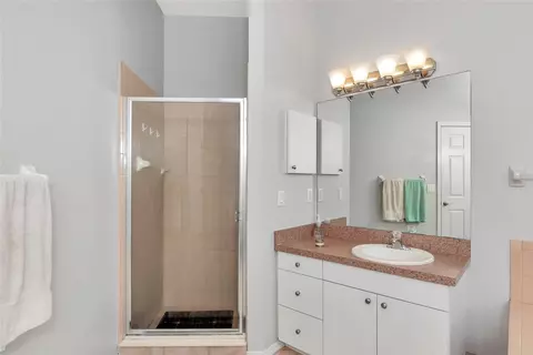 Bath - 11851 69th St E, Parrish, FL 34219 photo 4 of 6