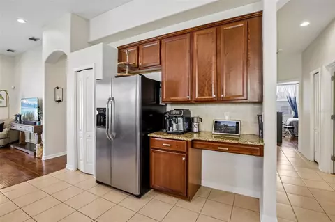 Kitchen - 4907 58th Ter E, Bradenton, FL 34203 photo 7 of 7