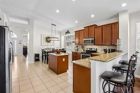 Kitchen - 4907 58th Ter E, Bradenton, FL 34203 photo 5 of 7