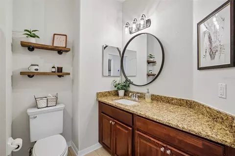 Bath - 4907 58th Ter E, Bradenton, FL 34203 photo 3 of 3