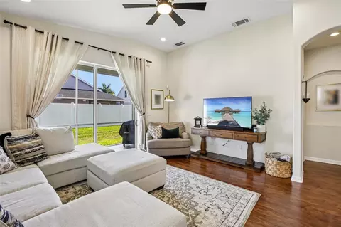 Living - 4907 58th Ter E, Bradenton, FL 34203 photo 3 of 3