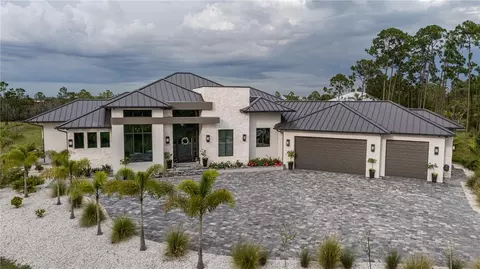 9240 Falcon Ct, Venice, FL 34293
