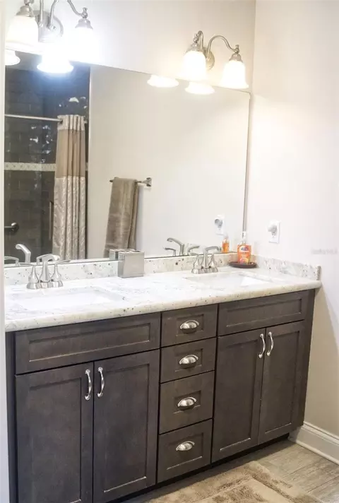 Bath - 3109 E Bryant Ave, Bell, FL 32619 photo 1 of 4