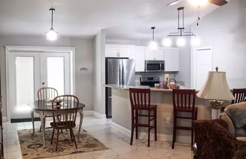 Entry Way - 3109 E Bryant Ave, Bell, FL 32619 photo 1 of 2