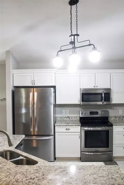 Kitchen - 3109 E Bryant Ave, Bell, FL 32619 photo 1 of 3