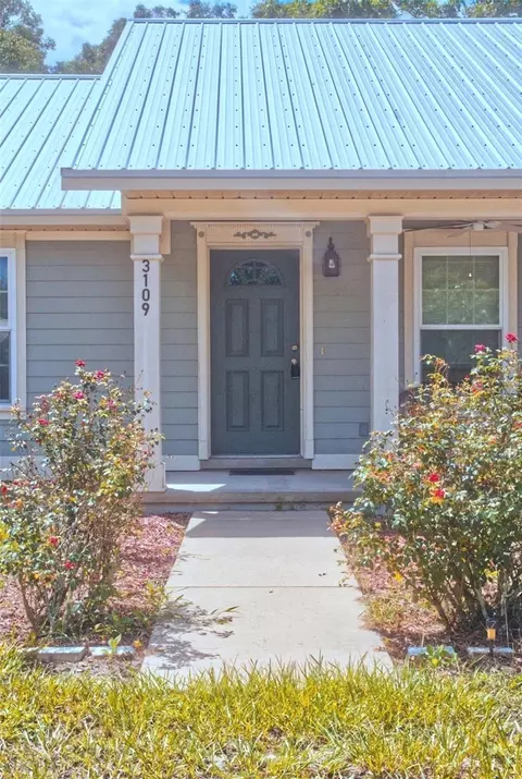 Exterior - 3109 E Bryant Ave, Bell, FL 32619 photo 2 of 7