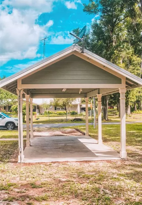 Exterior - 3109 E Bryant Ave, Bell, FL 32619 photo 6 of 7