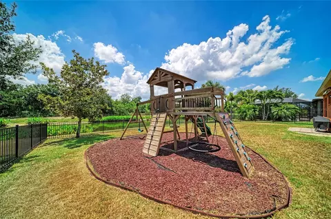 Exterior - 316 Star Shell Dr, Apollo Beach, FL 33572 photo 8 of 10