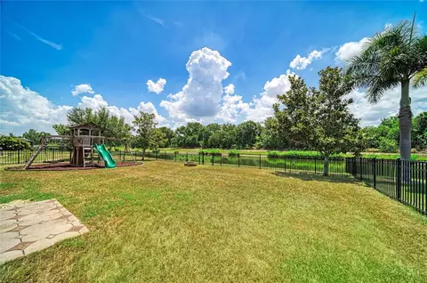 Exterior - 316 Star Shell Dr, Apollo Beach, FL 33572 photo 7 of 10