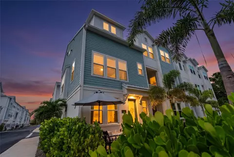 2501 Boone Ct, Sarasota, FL 34237