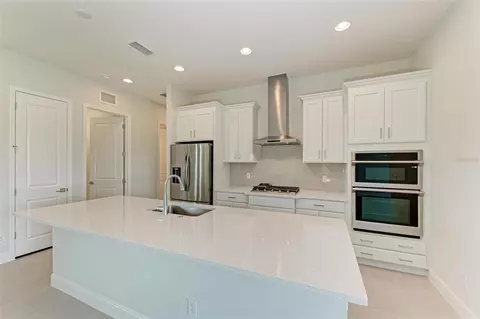 Kitchen - 4324 Sea Marsh Pl, Parrish, FL 34219 photo 1 of 4