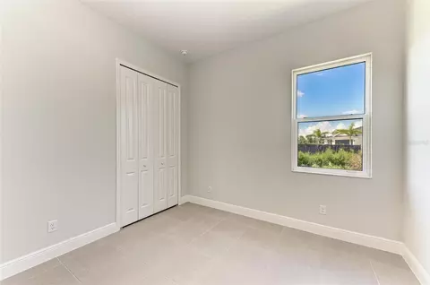 Bedroom - 4324 Sea Marsh Pl, Parrish, FL 34219 photo 4 of 7
