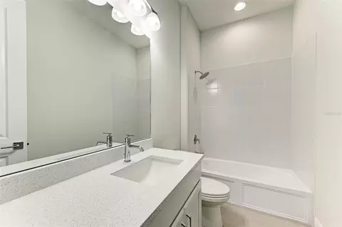Bath - 4324 Sea Marsh Pl, Parrish, FL 34219 photo 3 of 3