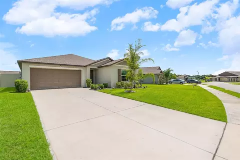 Exterior - 13608 Sunset Sapphire Ct, Parrish, FL 34219 photo 3 of 11