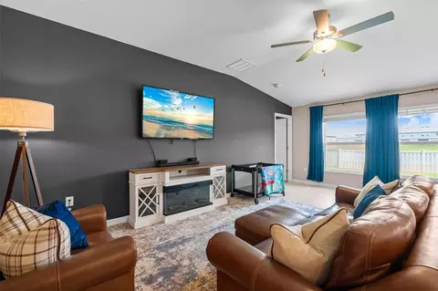 Living - 13608 Sunset Sapphire Ct, Parrish, FL 34219 photo 2 of 4