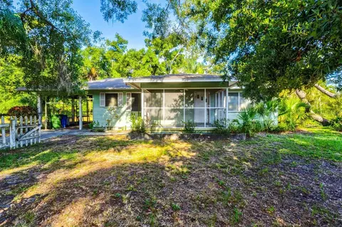 1208 28th St W, Bradenton, FL 34205