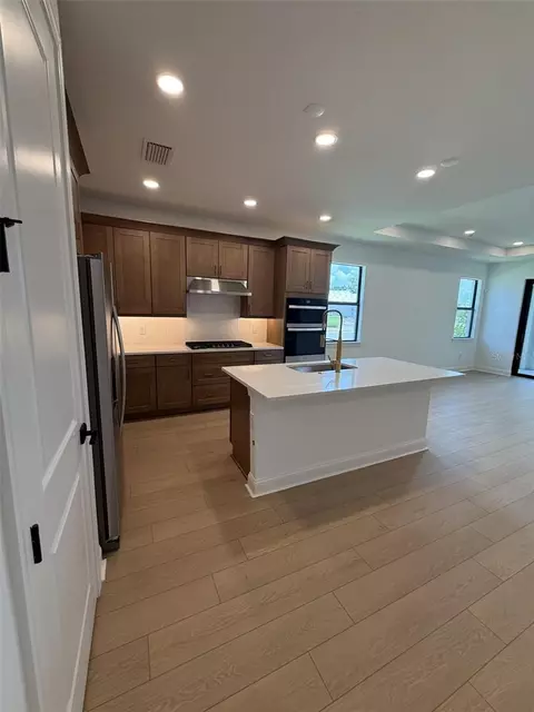 5889 Windbreak Ct, Apollo Beach, FL 33572 photo 4