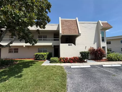 7153 W Country Club Dr N #145, Sarasota, FL 34243