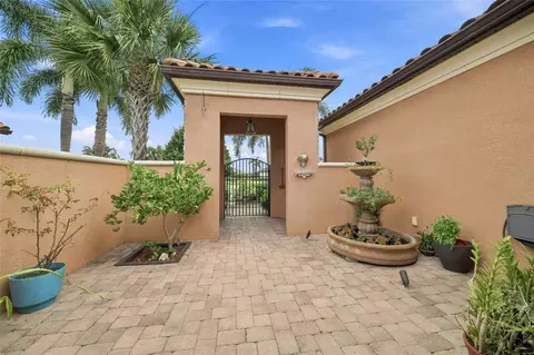Exterior - 12672 Fontana Loop, Bradenton, FL 34211 photo 10 of 20