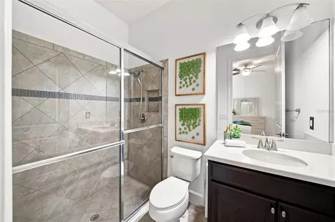 Bath - 12672 Fontana Loop, Bradenton, FL 34211 photo 4 of 5