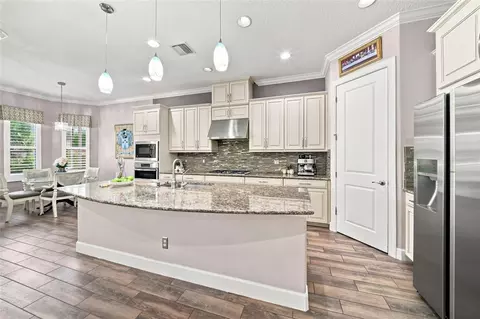 Kitchen - 12672 Fontana Loop, Bradenton, FL 34211 photo 1 of 6