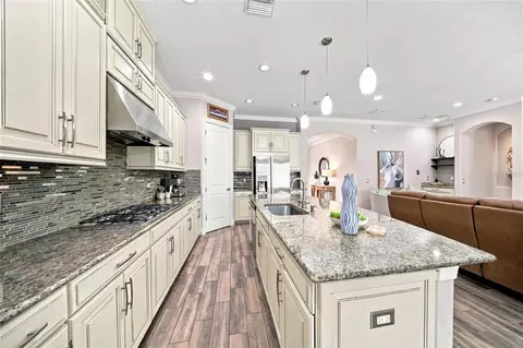 Kitchen - 12672 Fontana Loop, Bradenton, FL 34211 photo 4 of 6
