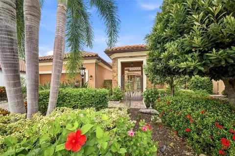 Exterior - 12672 Fontana Loop, Bradenton, FL 34211 photo 8 of 20