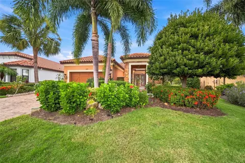 Exterior - 12672 Fontana Loop, Bradenton, FL 34211 photo 12 of 20