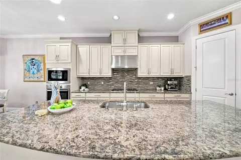 Kitchen - 12672 Fontana Loop, Bradenton, FL 34211 photo 2 of 6