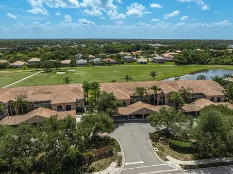 915 Fairwaycove Ln #201, Bradenton, FL 34212