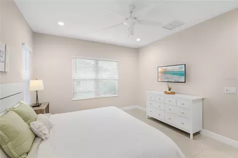 Bedroom - 10601 Falling Leaf Ct, Parrish, FL 34219 photo 2 of 9