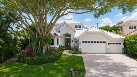 3921 Maravic Pl, Sarasota, FL 34231