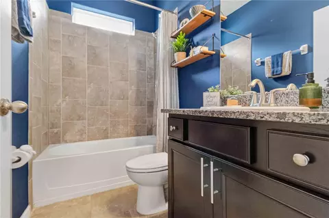 Bath - 14907 Trinity Fall Way, Bradenton, FL 34212 photo 3 of 3