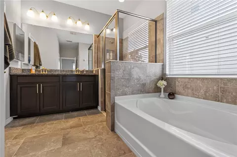 Bath - 14907 Trinity Fall Way, Bradenton, FL 34212 photo 2 of 3