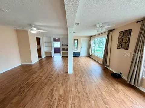 Living - 420 53rd Ave E, Bradenton, FL 34203 photo 5 of 5