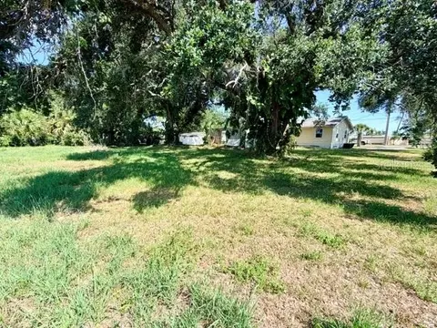 Exterior - 420 53rd Ave E, Bradenton, FL 34203 photo 5 of 5