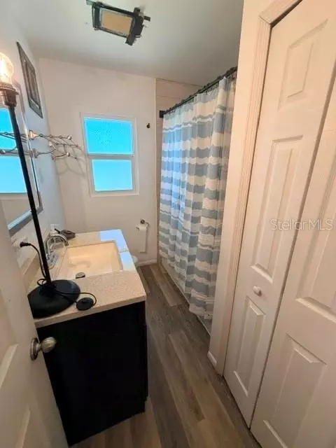 Bath - 420 53rd Ave E, Bradenton, FL 34203 photo 1 of 2