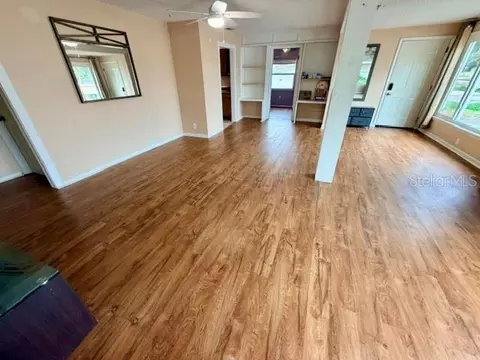 Living - 420 53rd Ave E, Bradenton, FL 34203 photo 4 of 5