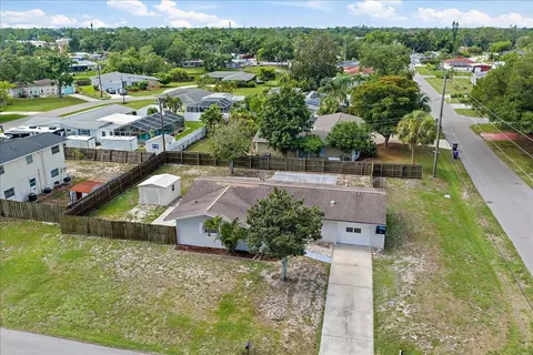 1210 Doris Dr, Sarasota, FL 34243