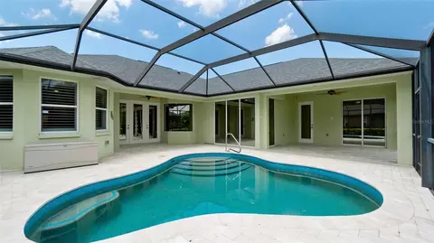 Exterior - 5323 90th Avenue Cir E, Parrish, FL 34219 photo 5 of 11